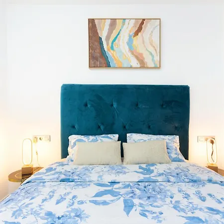 Sunset Ocean View Apartment *